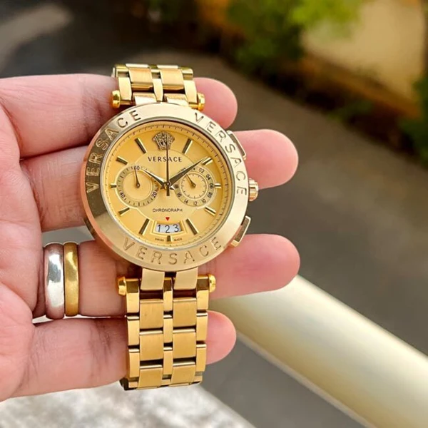 Versace-Aion-Chronograph-Gold-650x650-1 (1)